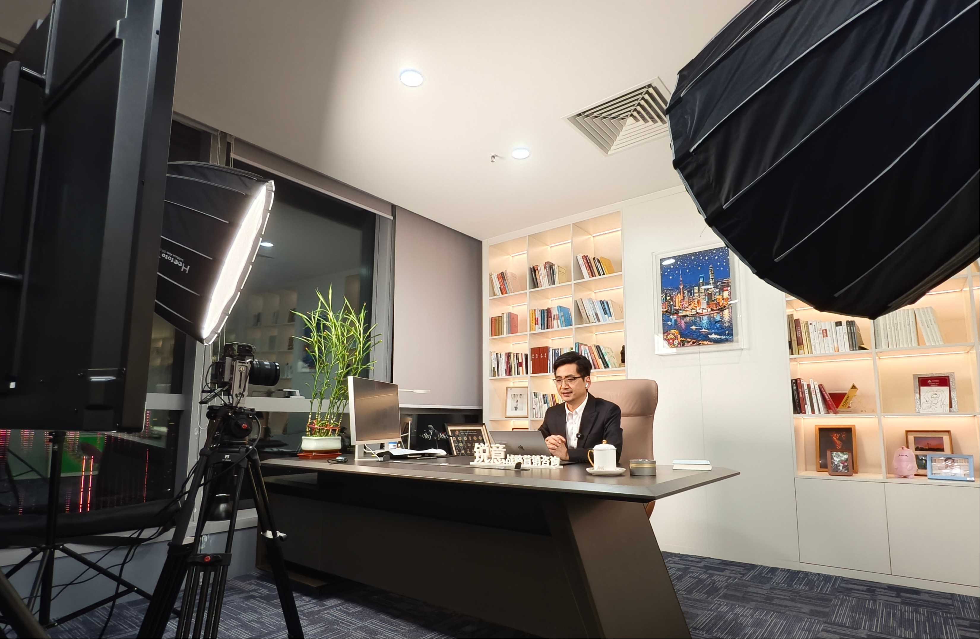 锐意IN核局：挪瓦咖啡2年200亿的20点启示